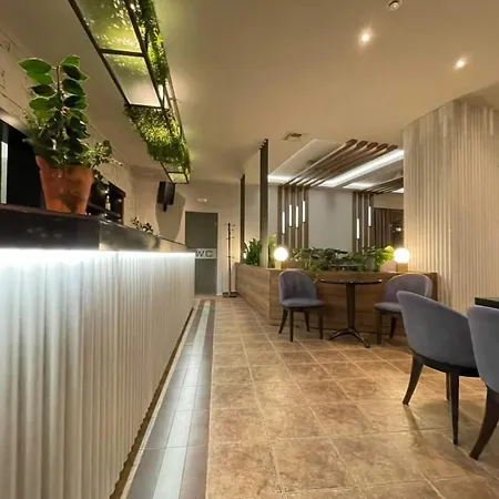 Dionisos Couette-café Leptokaryá