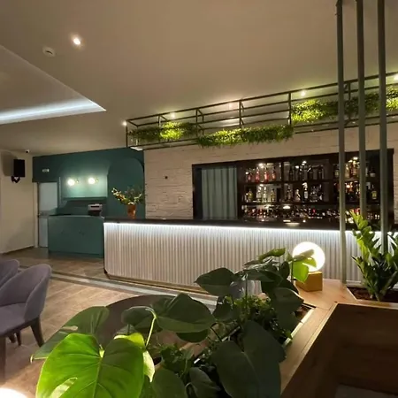 Couette-café Dionisos 4*