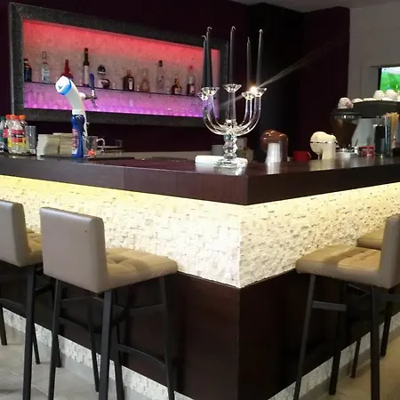 Dionisos Λεπτοκαρυά