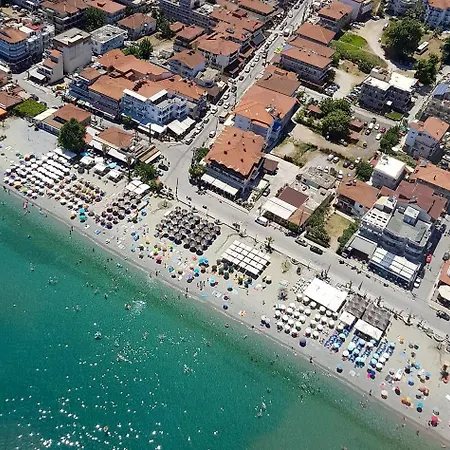 Dionisos Couette-café 4*