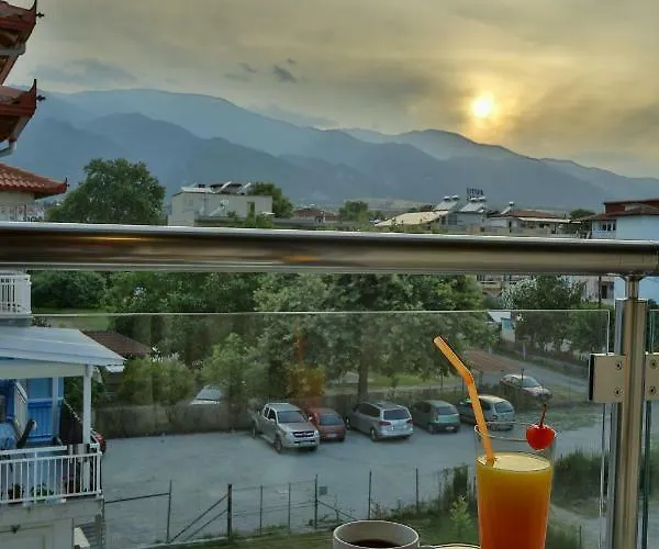 Dionisos Nocleg ze śniadaniem 4*